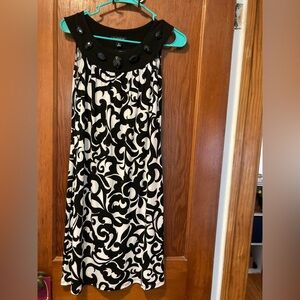 Beaded Black and White Shift Dress ✨🖤🤍✨🖤🤍✨